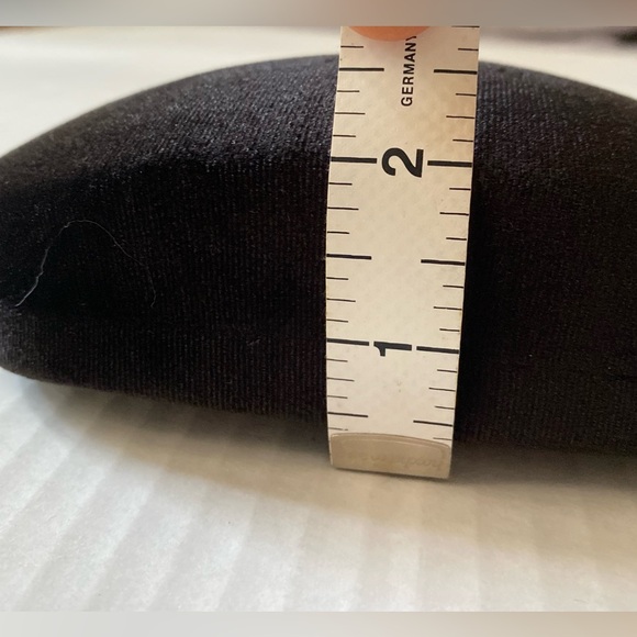 TOM FORD Brown Velvet and Suede Microfiber Clamshell Sunglass Case - Picture 11 of 13